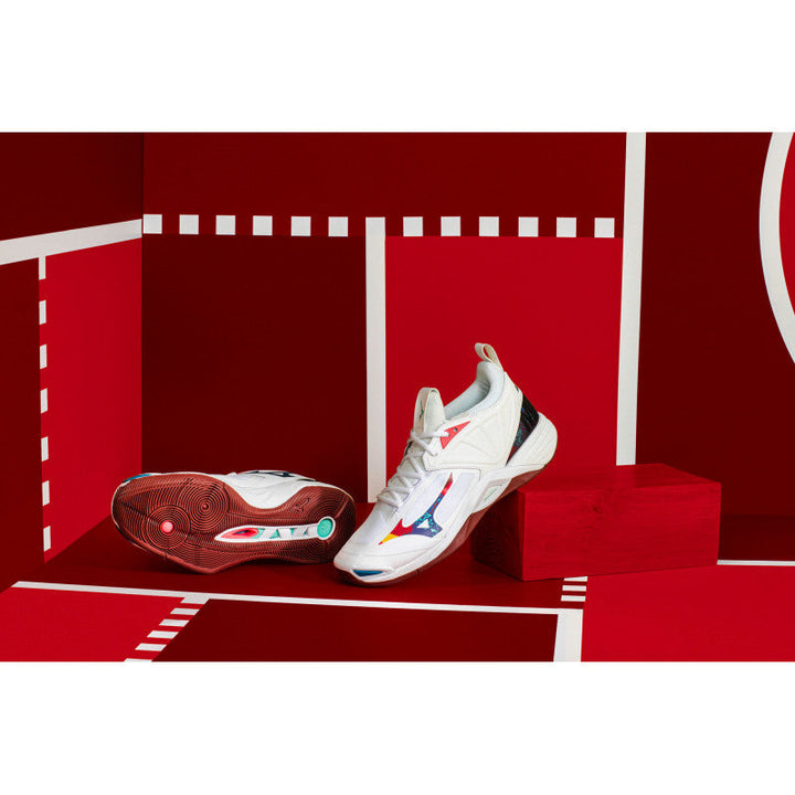 mizuno wave momentum 2 blanc marron rouge noir multicolore